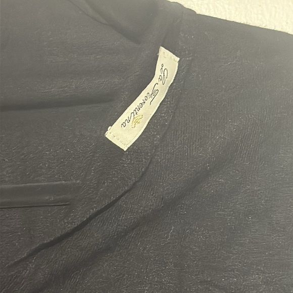 NWT. Woman’s La Fiorentina Embellished Poncho. One size. - Picture 3 of 7